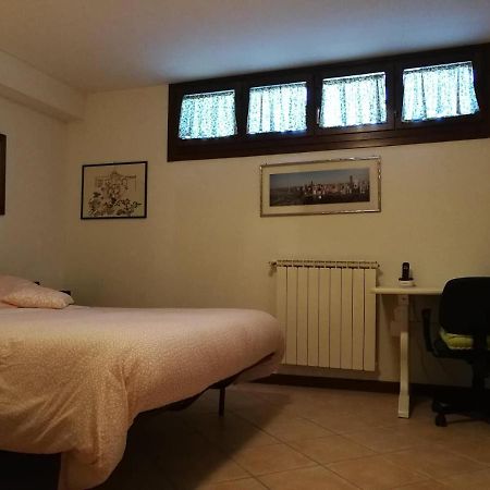 Casa Di Amici Bed & Breakfast Кампаняно ди Рома Екстериор снимка